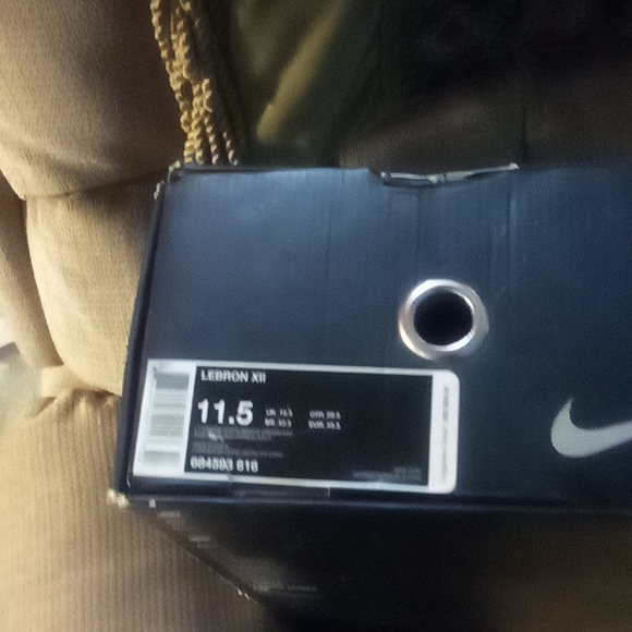 Gym shoes! LeBron James! Gym shoes main image 10